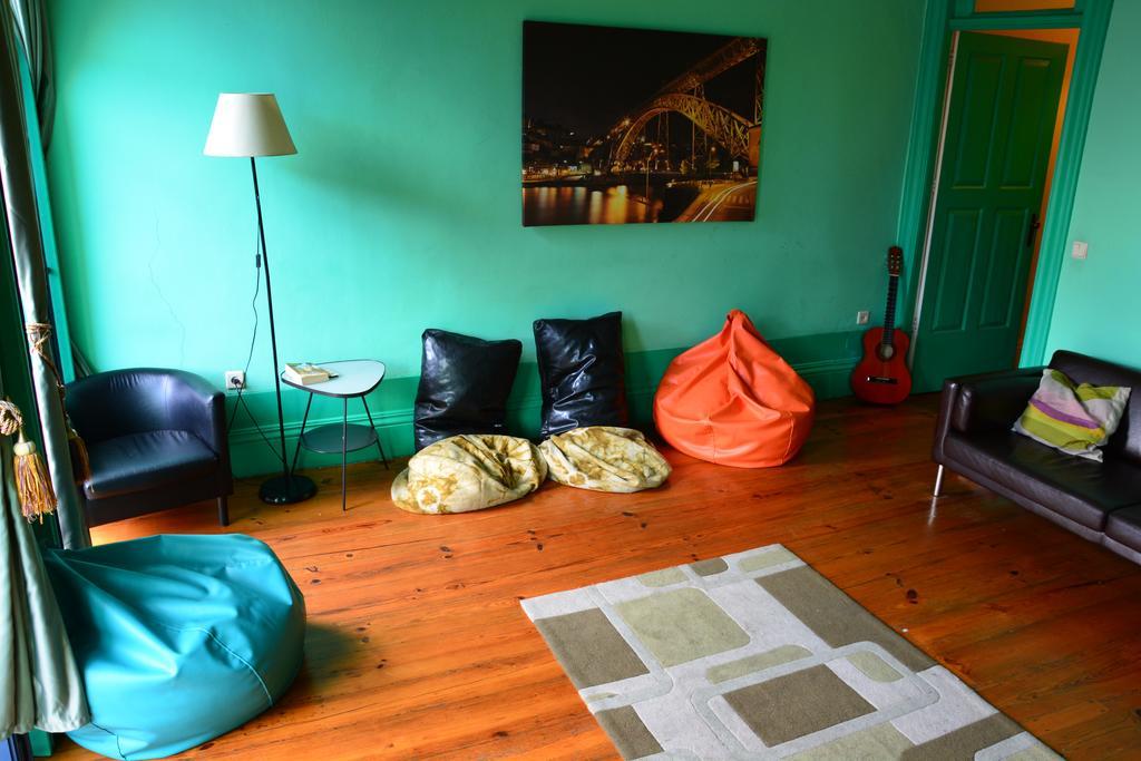 Alma Porto Hostel Exteriör bild