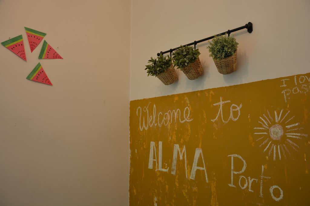 Alma Porto Hostel Exteriör bild